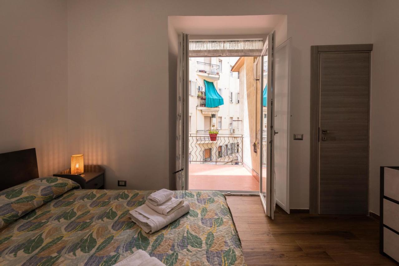 Dimora Francesca Lägenhet Salerno Exteriör bild